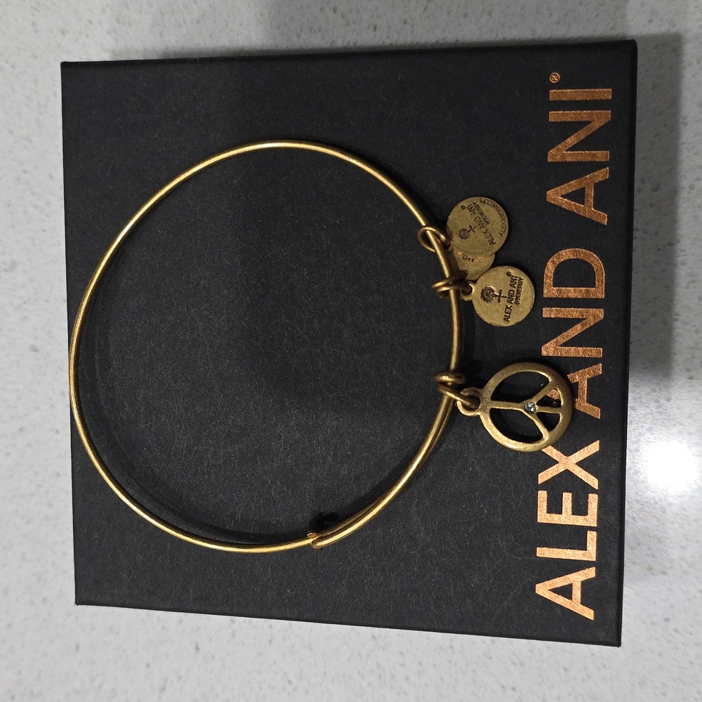 NWOT Alex and Ani Rafaelian Gold World Peace Crystal Bangle Bracelet